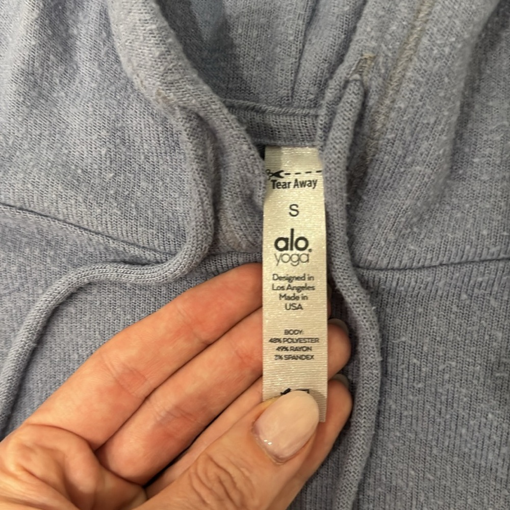 Alo Yoga Cropped Soho Getaway Hoodie - Picture 3 of 4